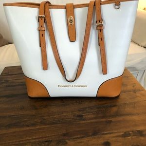 Dooney & Bourke Tote